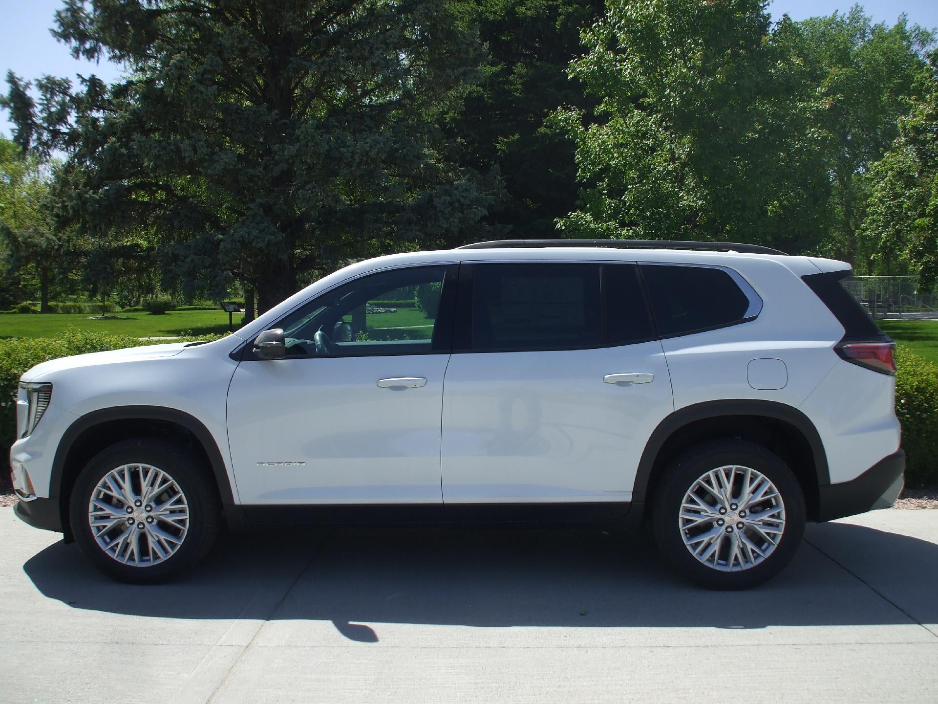 2026 GMC Acadia Elevation AWD's photo