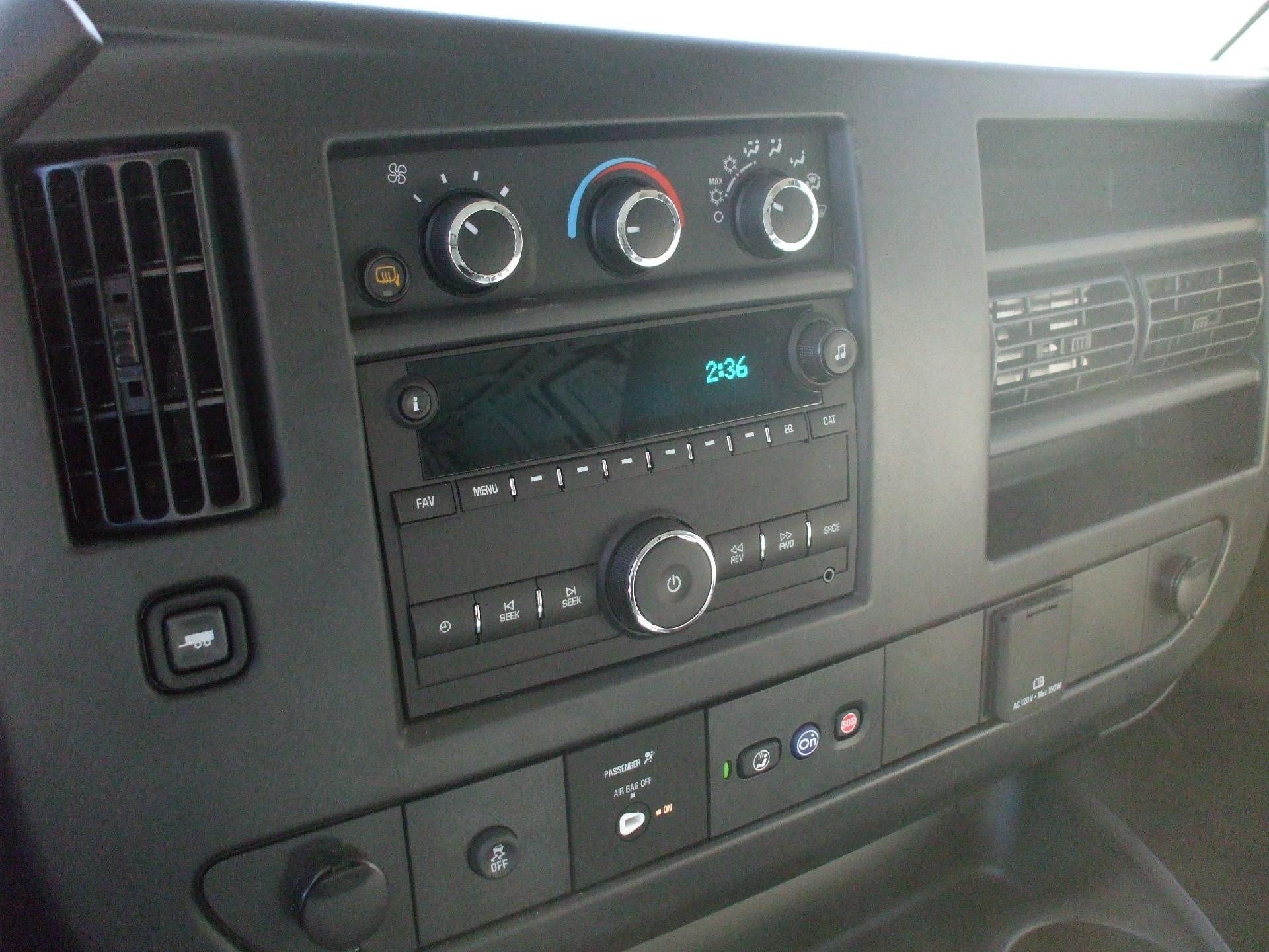 2025 GMC Savana Cargo 3500 Work Van