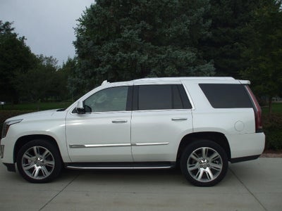 2016 Cadillac Escalade Luxury Collection