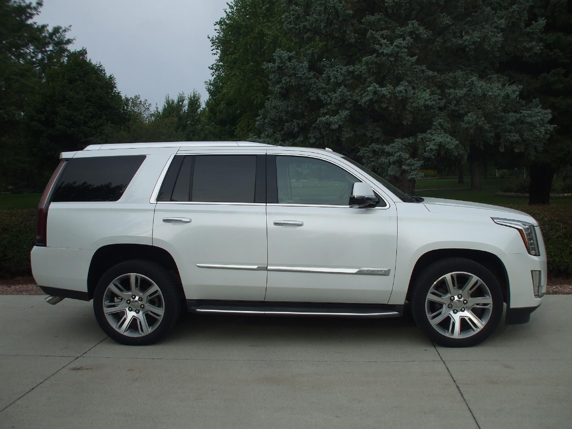 2016 Cadillac Escalade Luxury Collection