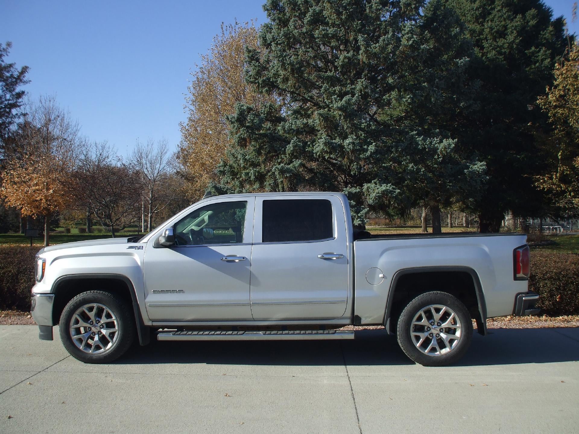 2017 GMC Sierra 1500 SLT