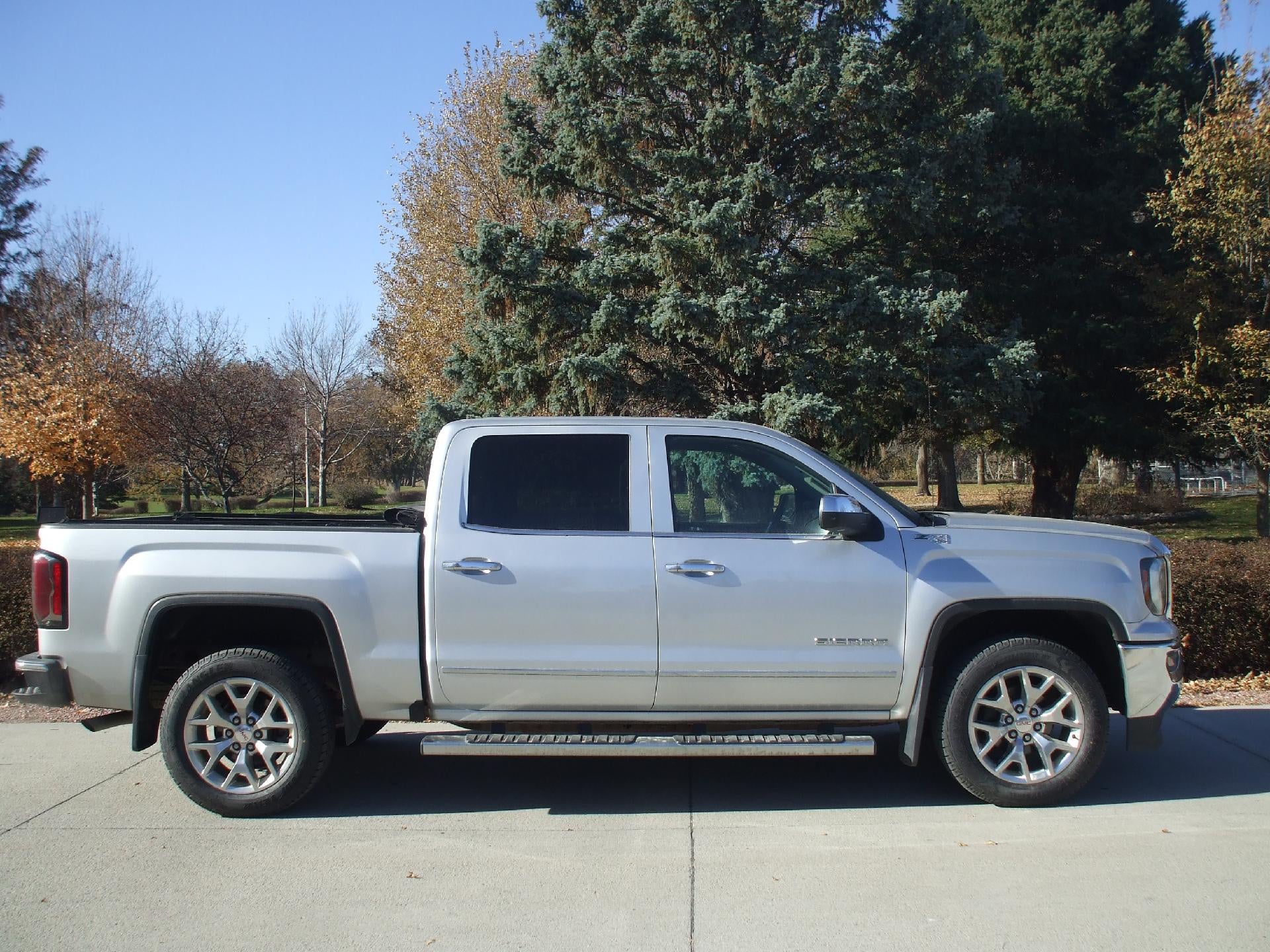 2017 GMC Sierra 1500 SLT